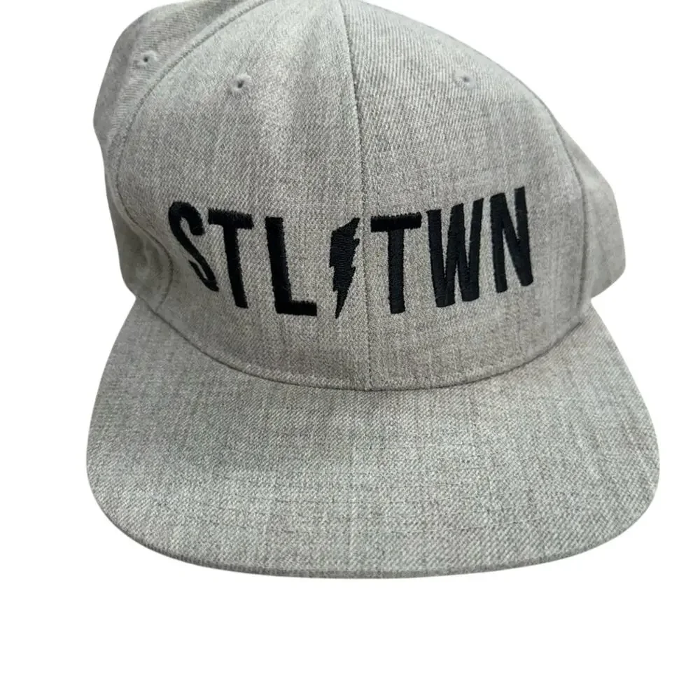 STL TWN Grey SnapBack Men’s Baseball Hat Cap Adjustable OS Trucker